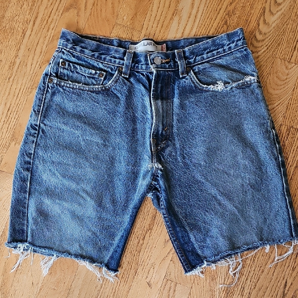 Levi's Standard Fit Cut-Offs